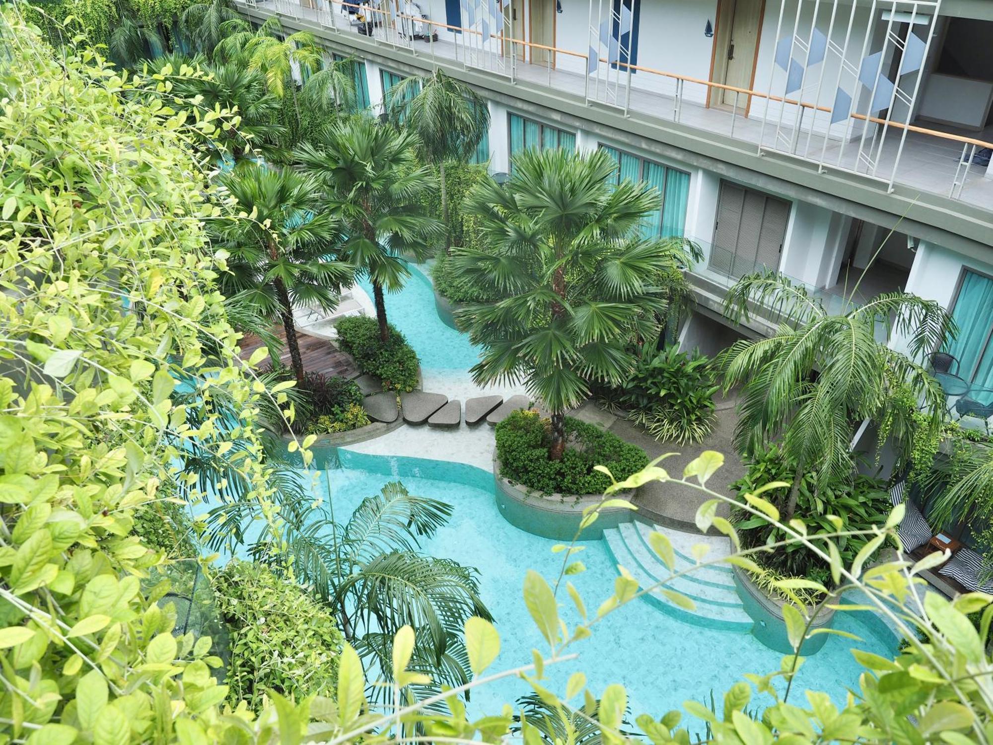 Panwaburi Beachfront Resort - Sha Extra Plus Extérieur photo The pool at the hotel